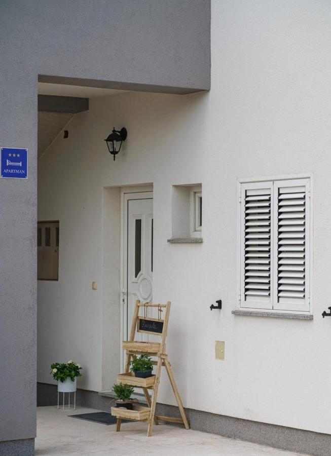 Apartman Rusula Vodice Luaran gambar