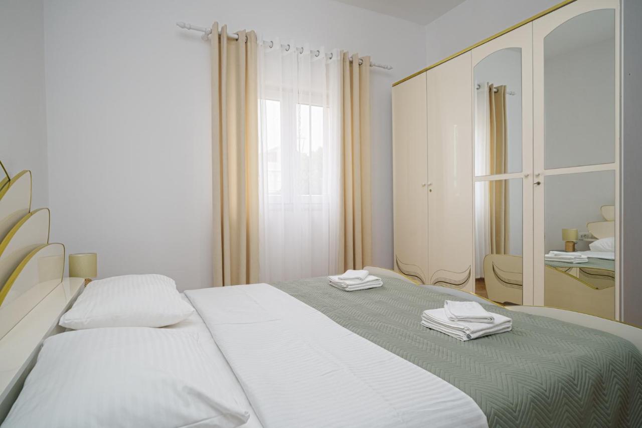 Apartman Rusula Vodice Luaran gambar